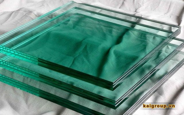Tìm hiểu nguyên nhân kính cường lực bị nổ tự phát
